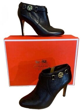 COACH "SALENE COW SAFARI" BLACK LEATHER HEELED BOOTIE W/BOX (5)